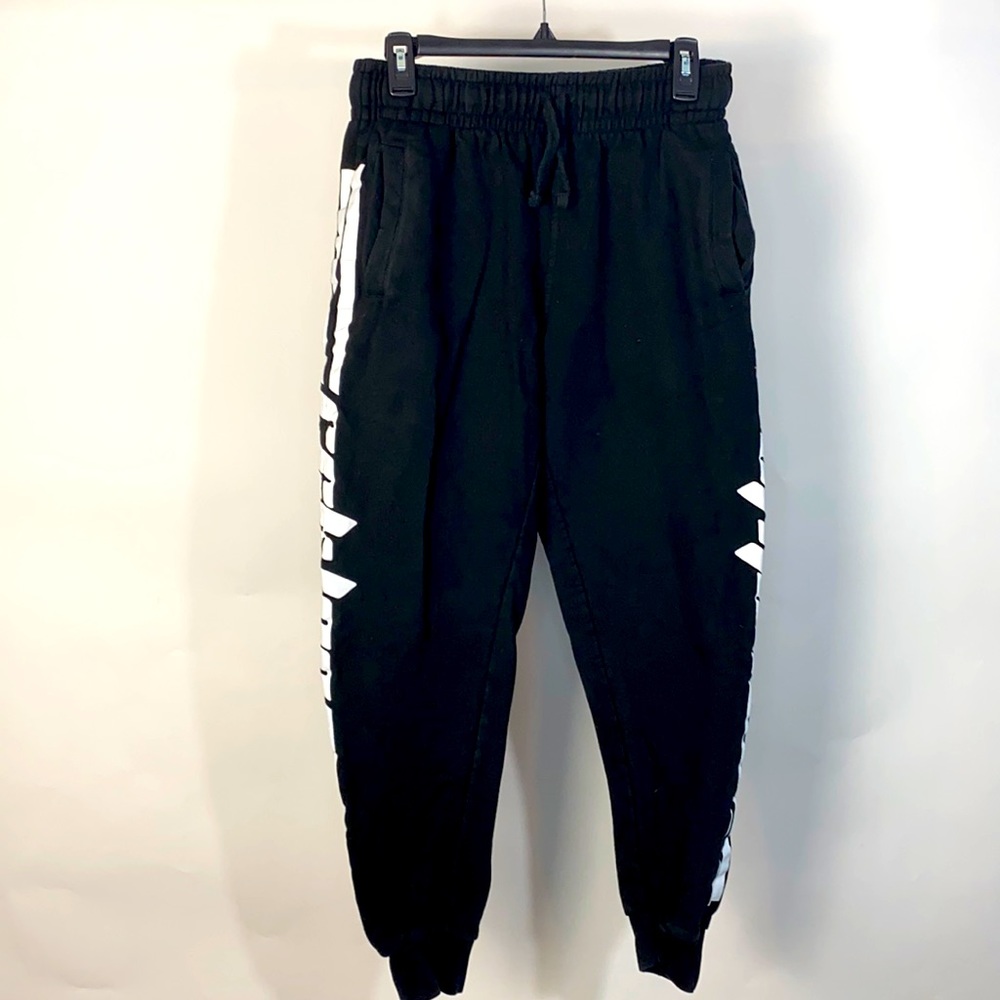 Young and Reckless joggers